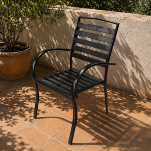 Chaise de jardin en bois plastique pour extérieur - HB2510039 - aluminium et bois plastique - assise et dossier à lattes effet bois - empilable - dimensions 560 x 560 x 880 mm - utilisation extérieure