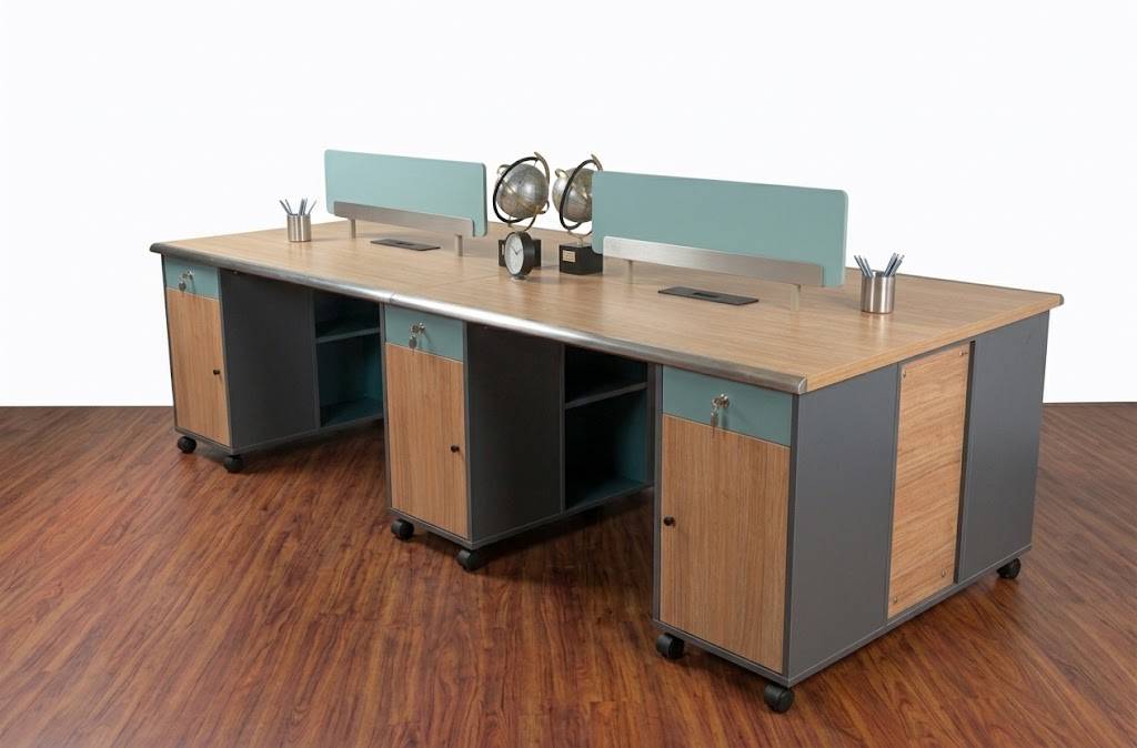Station de Travail 04 Postes  - ST-MYC01-2412-4 – Bureau Professionnel - Format pensé pour accueillir plusieurs utilisateurs