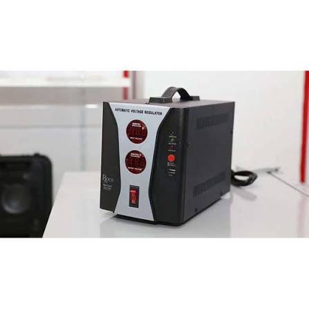 Régulateur de tension numérique ROCH – RSB-1000E – 220V/240V – 1000VA – USB – 03 Mois